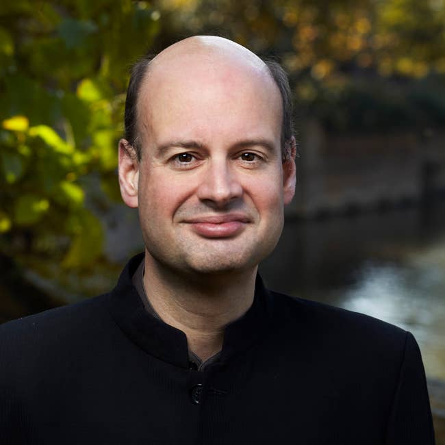 Stephen Layton